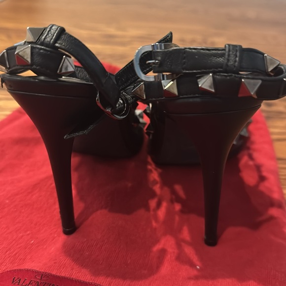Valentino Rockstud Cage Leather Pumps with Studs
